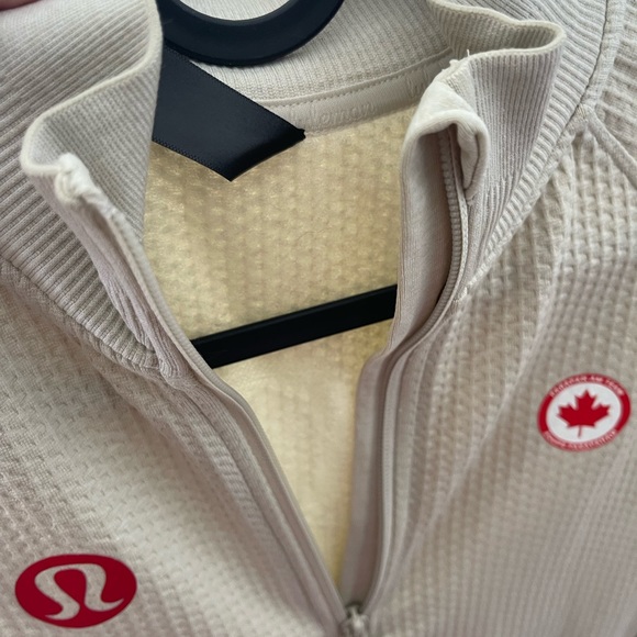 STILL AVAILABLE!!!! Swift Engineered warmth 1/2 zip ivory Size 12 Women - Picture 5 of 8